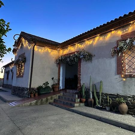 La Casa Barata, Casa Rural Cedillo Exteriör bild